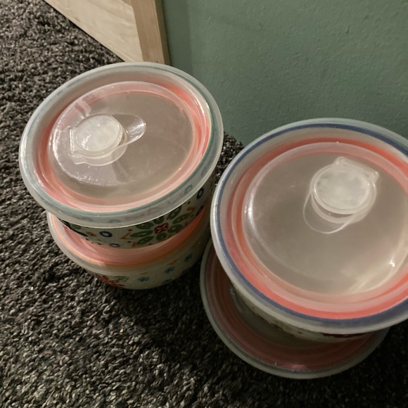 SOLD! bowls with lids - Picture 2 of 4